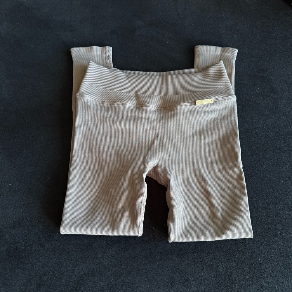 Bombshell Sportswear Gray Leggings